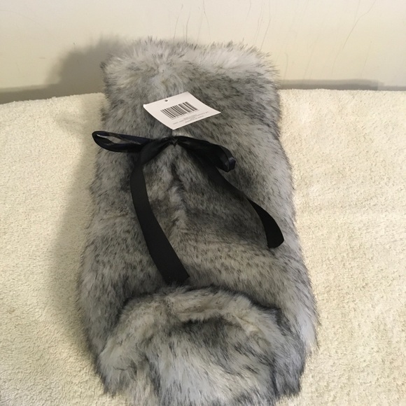 Merry Moments Faux Wine Bottle Holder - Picture 1 of 3